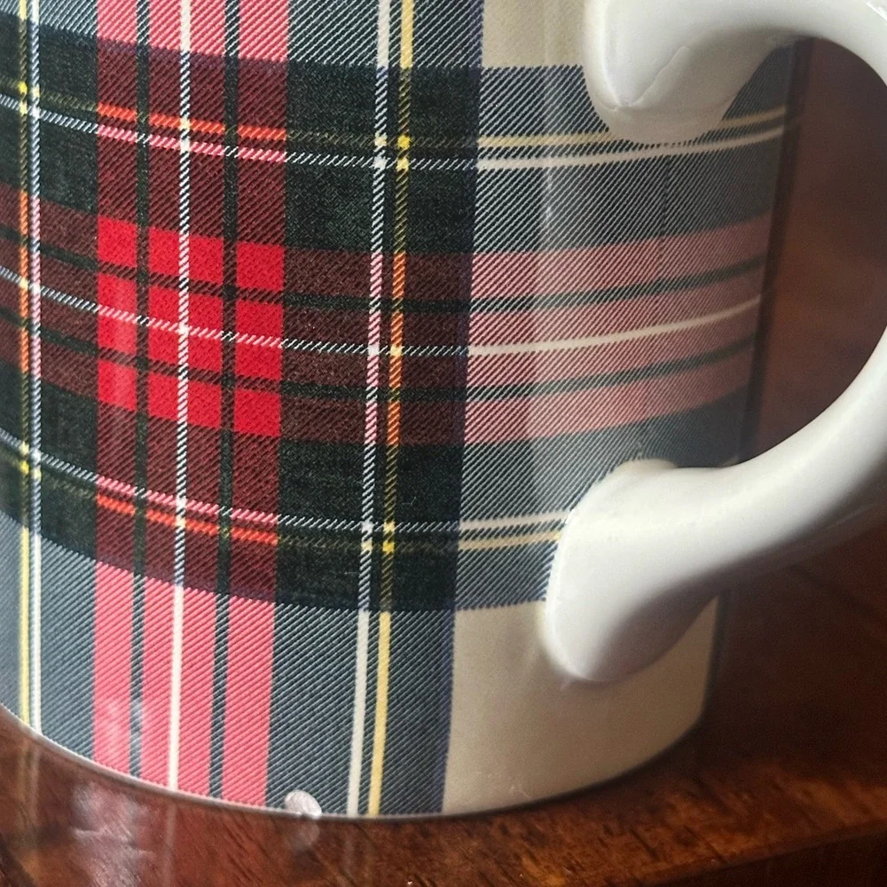 Williams Sonoma Tartan Plaid Mug Gold Rim Cozy Cabin Chic